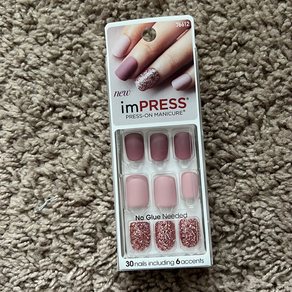 Impress press on manicure